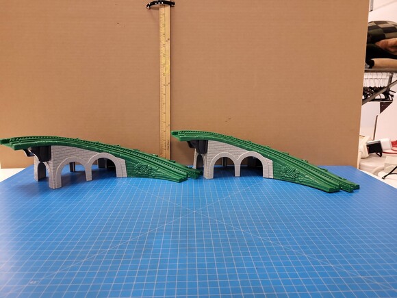 Thomas & Friends Other - Thomas Friends Train Track Lot 2 Green Arched Bridge Pieces Toy Railway